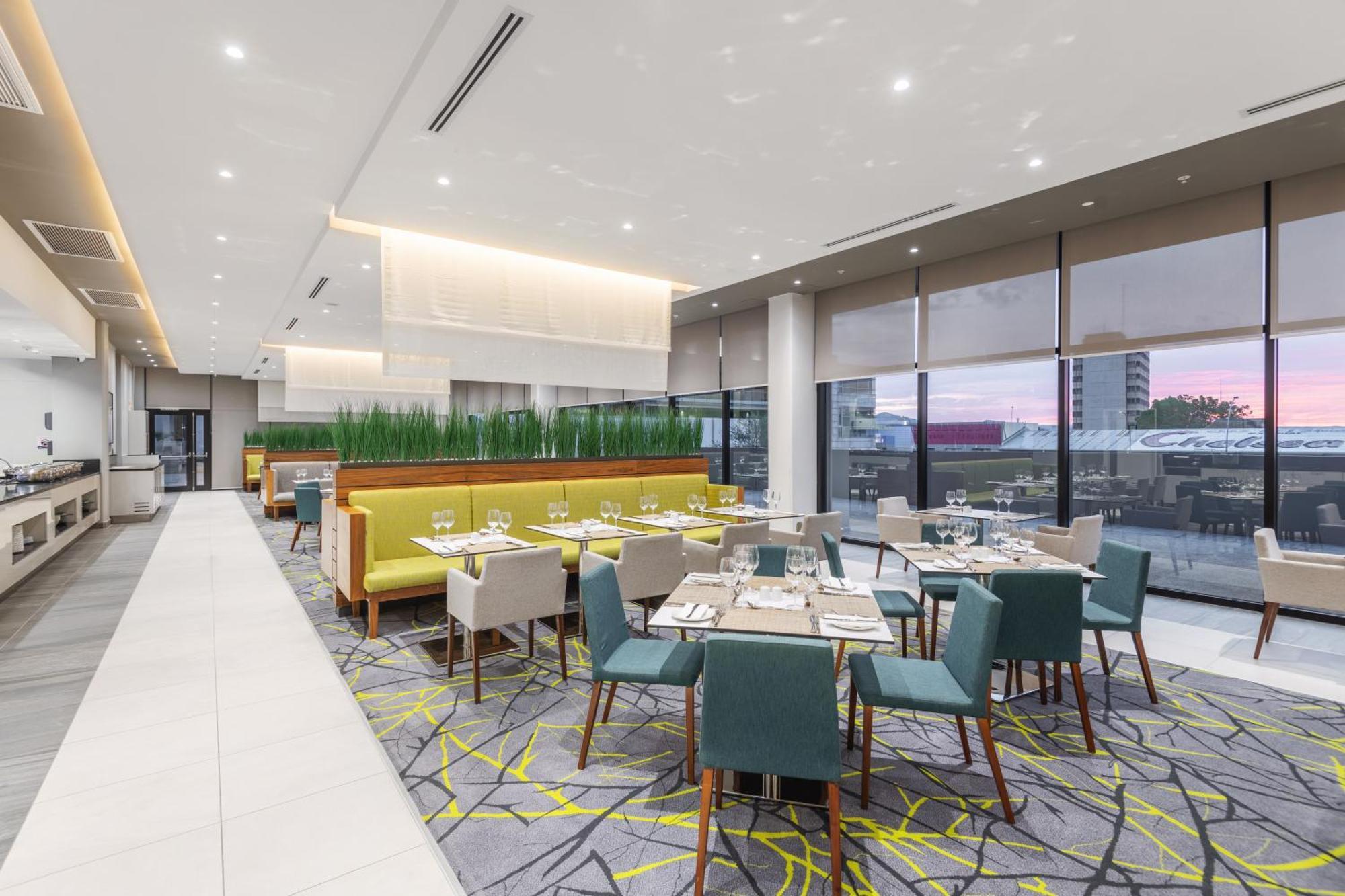 Hilton Garden Inn 빈트후크 외부 사진