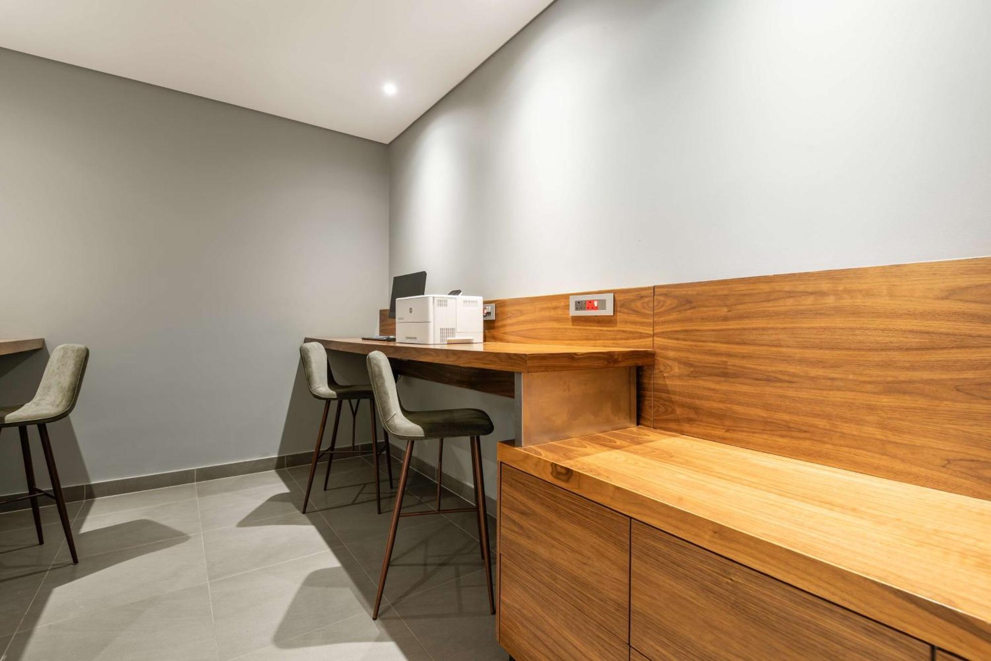 Hilton Garden Inn 빈트후크 외부 사진