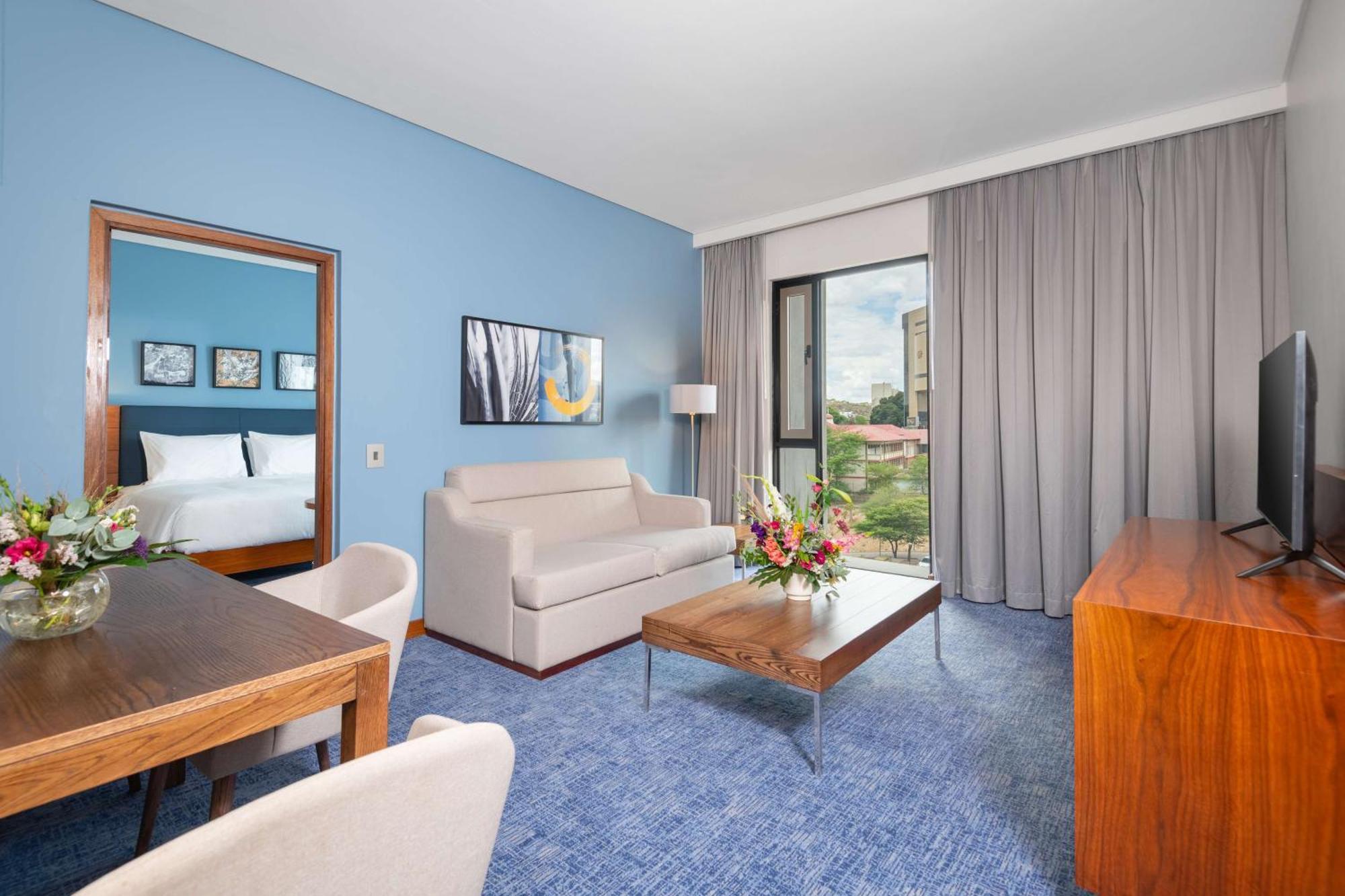 Hilton Garden Inn 빈트후크 외부 사진