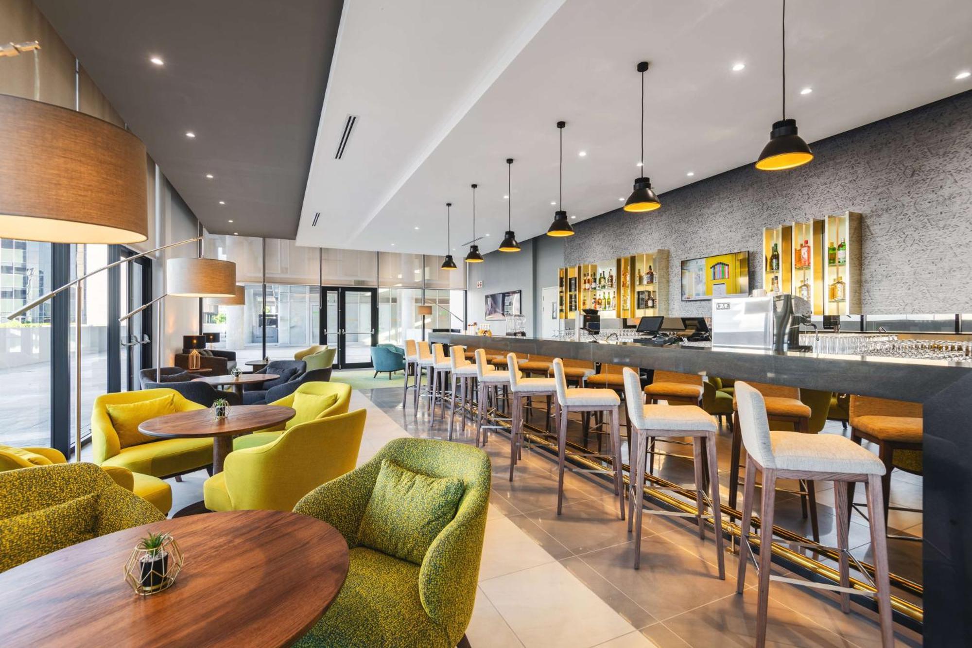 Hilton Garden Inn 빈트후크 외부 사진